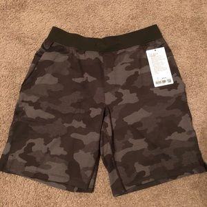 Lululemon T.H.E. Short 9” Linerless LL Large New